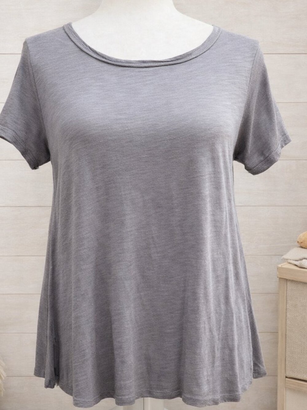 Anthropologie t.la Soft Swing T Shirt Tunic Sexy Back Cutout Capsule Normcore